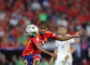 金年会官方网站-关于欧盟足联赛中的精彩对决，点燃球迷对足球的热爱的信息