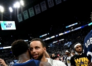 金年会博彩-勇士憾负森林狼，遭遇失利