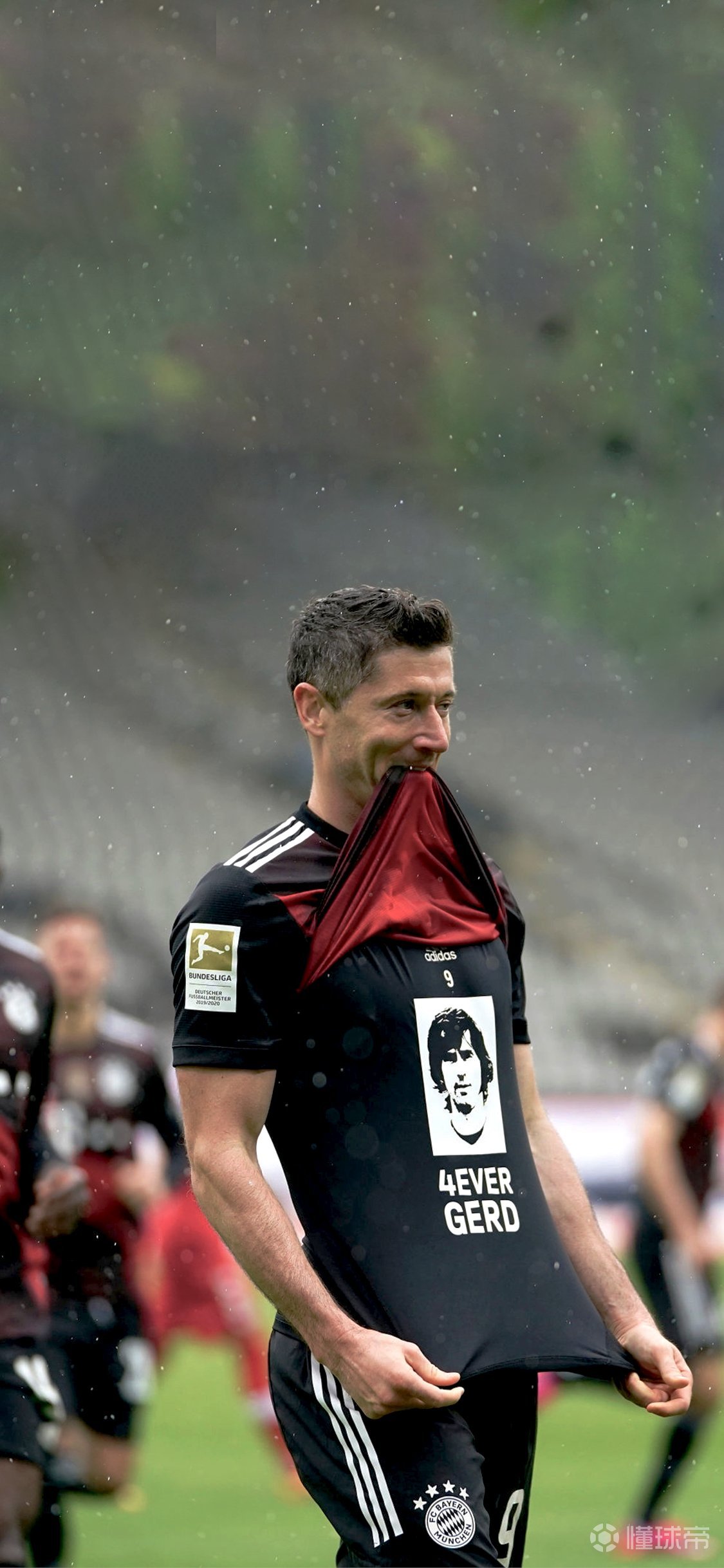 莱万多夫斯基创造新记录，成为德甲射手榜领头人的简单介绍