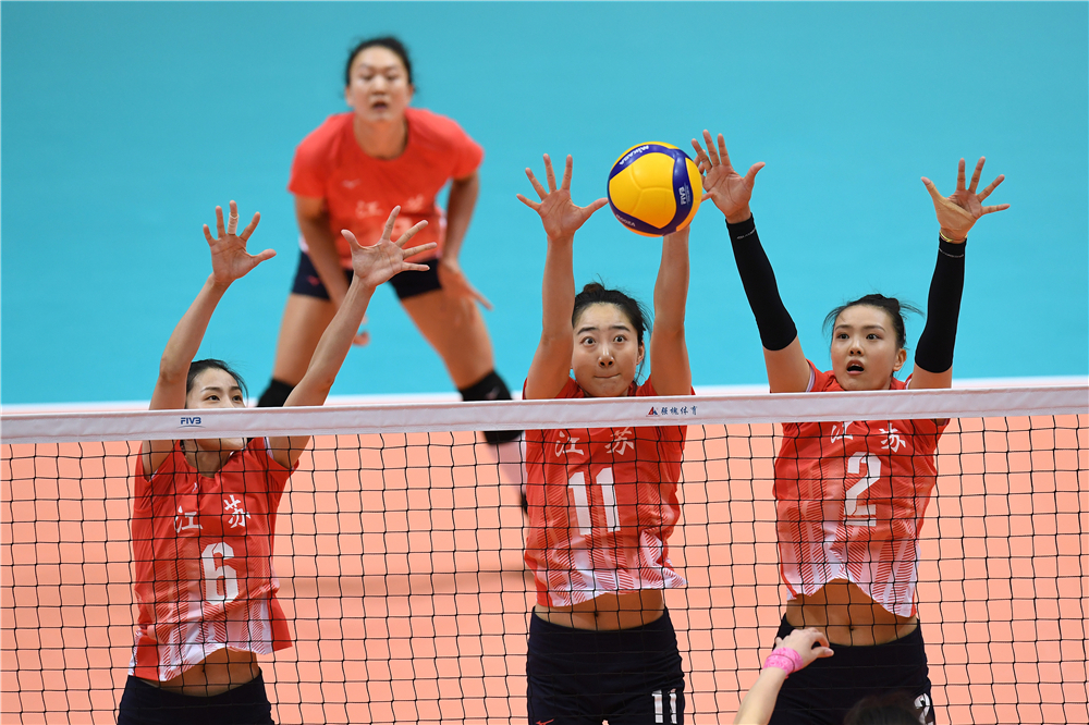 包含卫冕之战！新疆队夺得备受瞩目胜利的词条