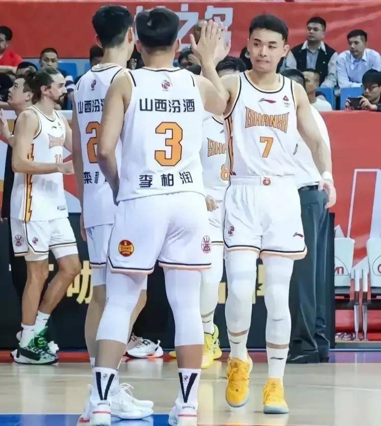 山西队客场溃败,大比分输给四川队 山西队客场溃败,大比分输给四川队