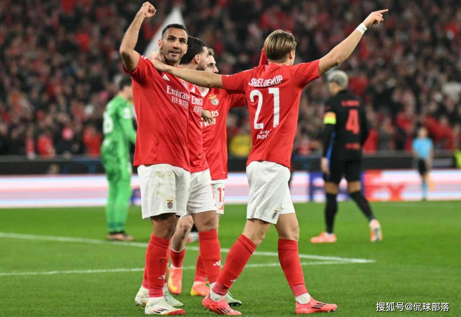 足球传奇助威，欧冠史诗之战即将上演