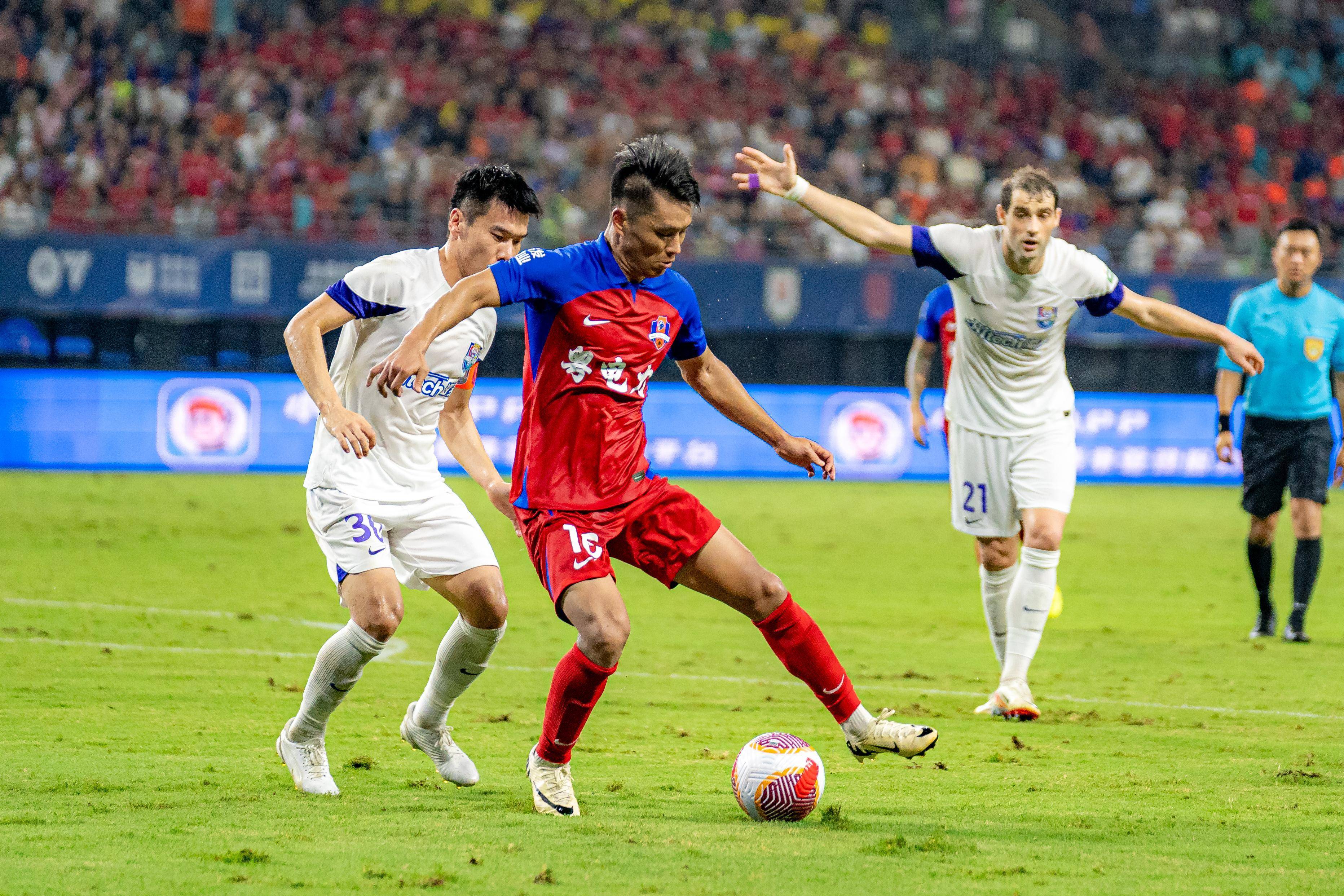 包含申花PK人和，双方将在热闹的赛场上展开较量的词条