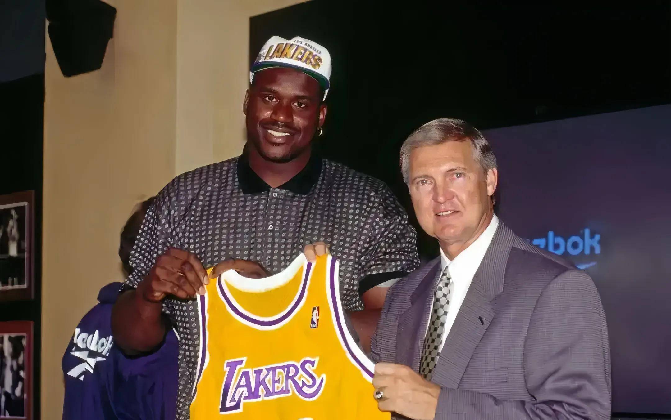 包含黄蜂队主席奥尼尔进军全明星周末的词条