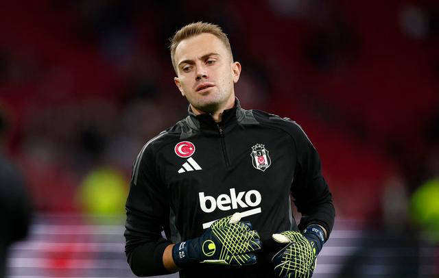 阿贾克斯击败对手，开启连胜模式稳住领先优势