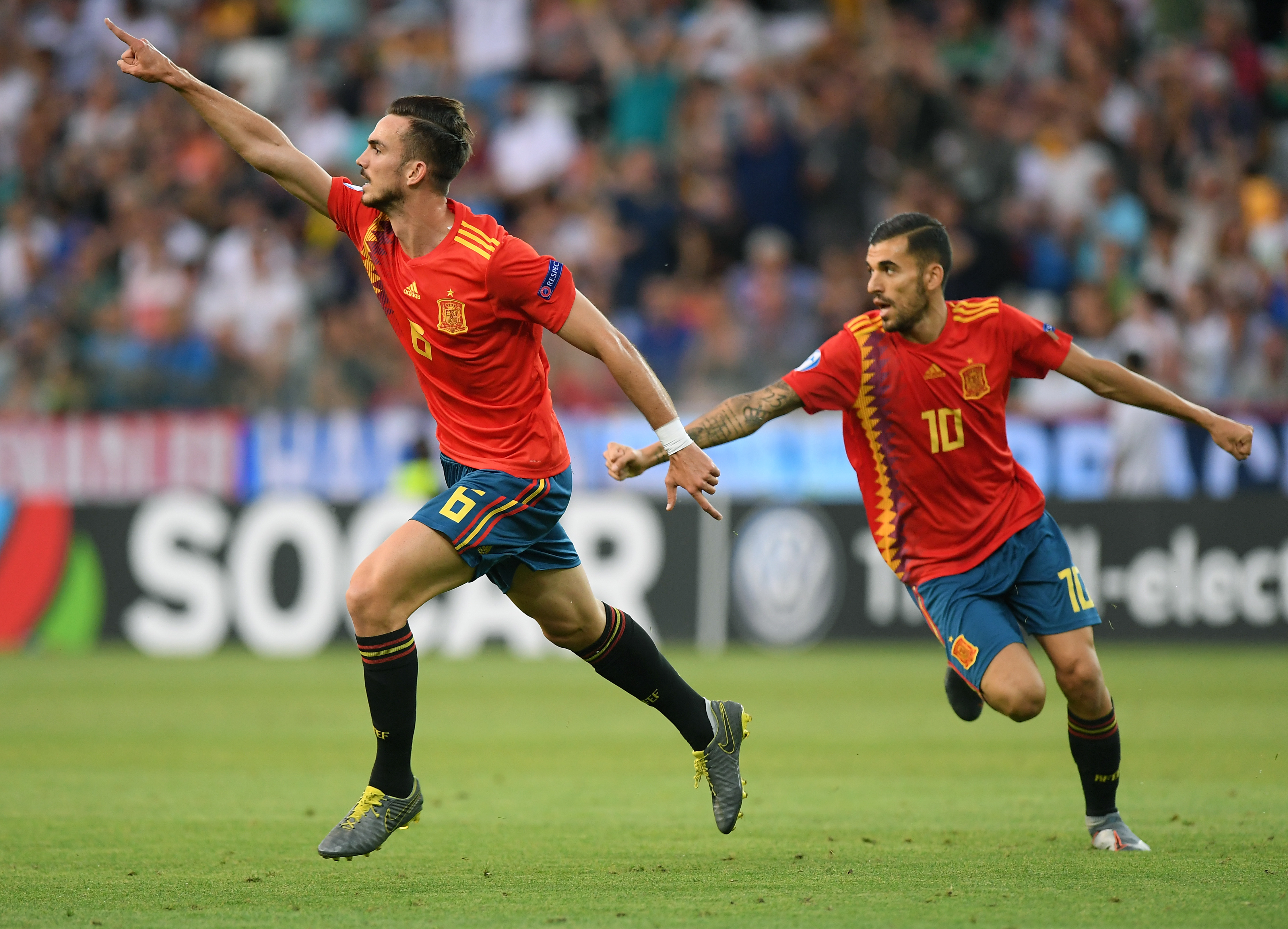 西班牙队在比赛中展现出惊人的实力