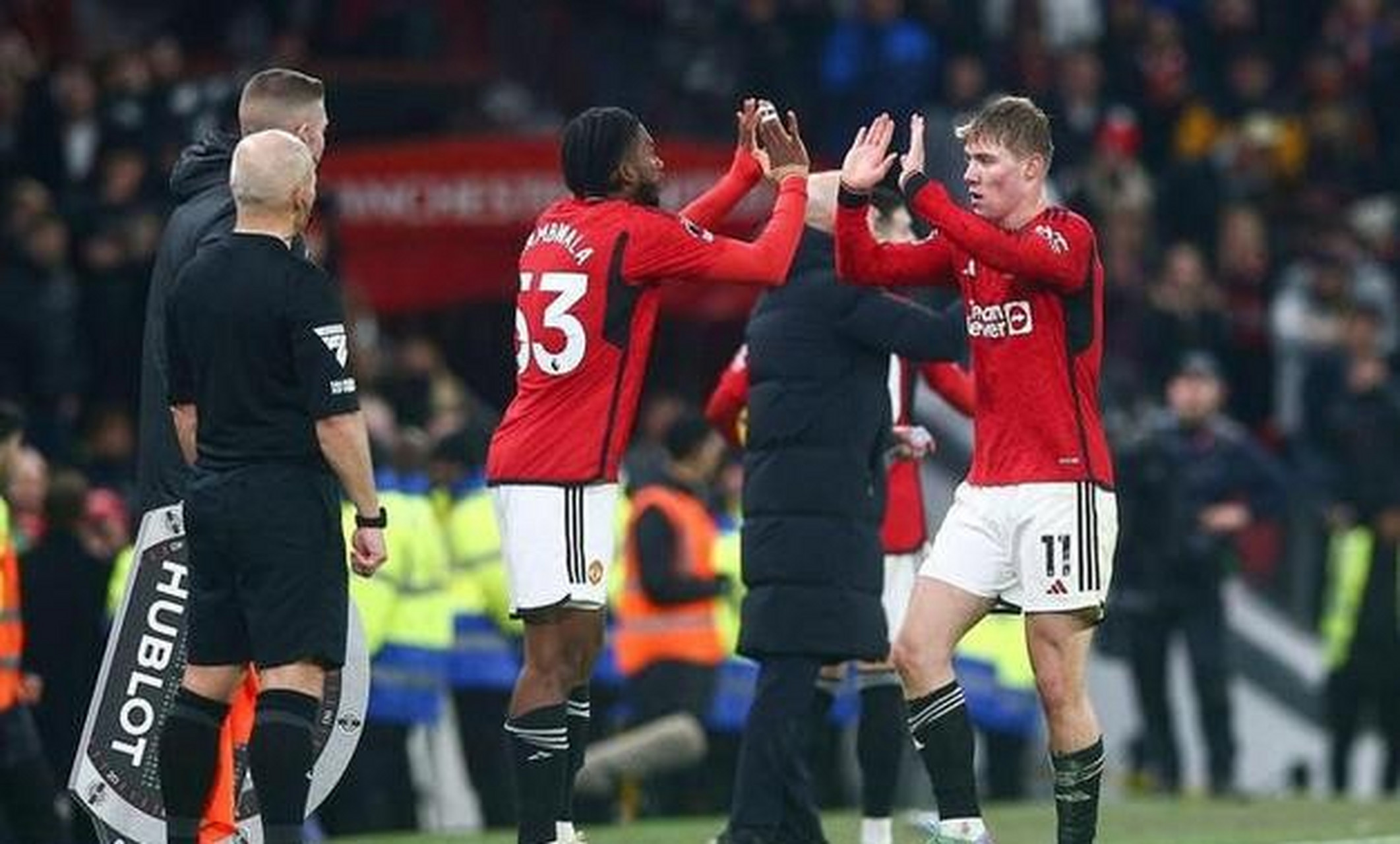 曼联主场告负，遗憾告别欧冠赛场