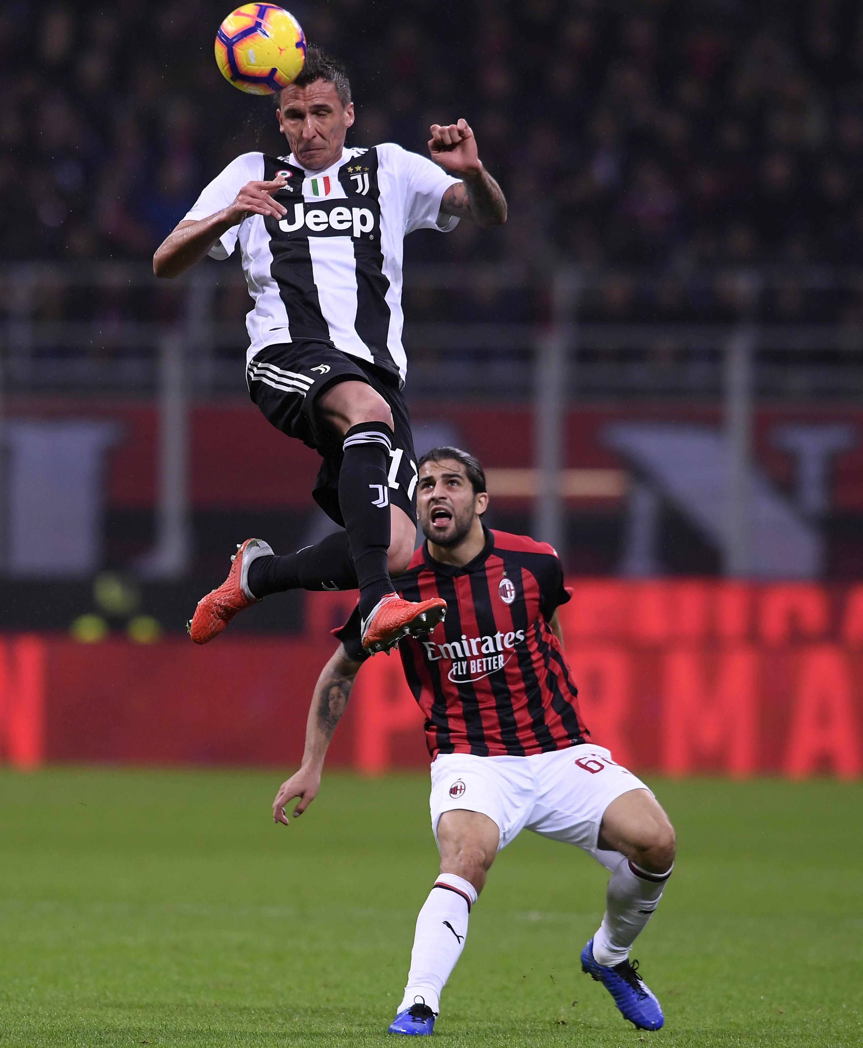 巴塞罗那客场战胜AC米兰,拿下关键胜利的简单介绍 巴塞罗那客场战胜AC米兰,拿下关键胜利的简单介绍