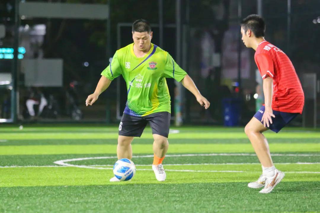 精彩绝伦的比赛场面，让人眼花缭乱的简单介绍