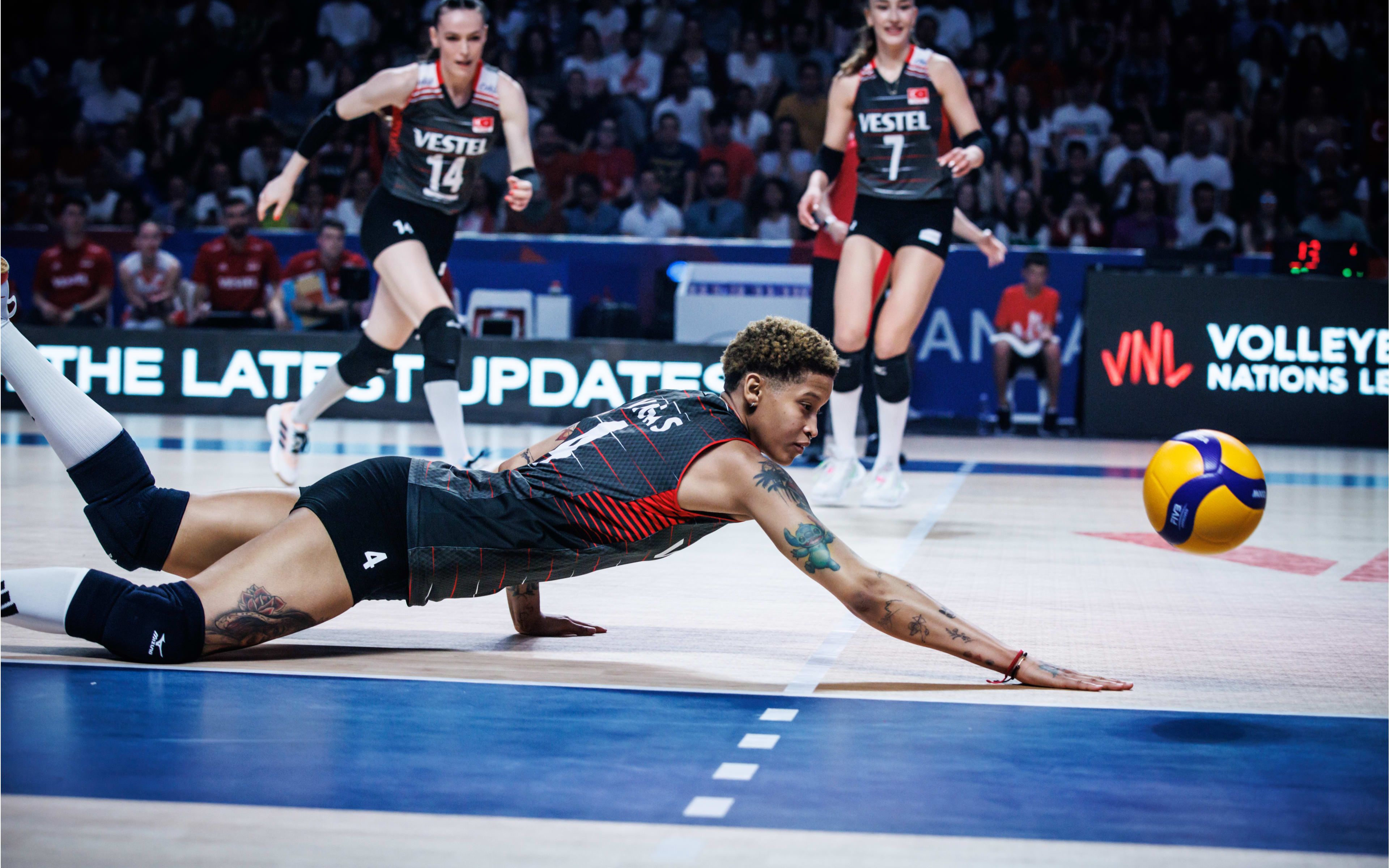 竞技强度高!塞尔维亚队对立土耳其队 竞技强度高!塞尔维亚队对立土耳其队