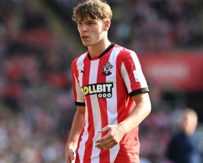 关于热刺欲签下巴萨边锋，引起伦敦球迷热议的信息