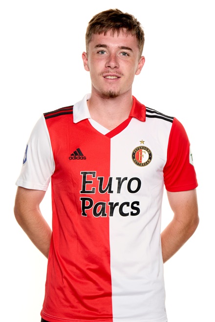 瑞典足球选手成功加盟欧洲队伍