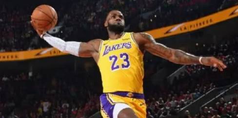 包含欧洲杯预选赛胜势明显，强队实力横扫的词条