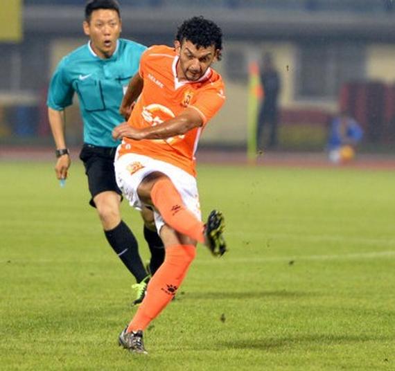 武汉卓尔客场击败上海申鑫，保住中游位置的简单介绍