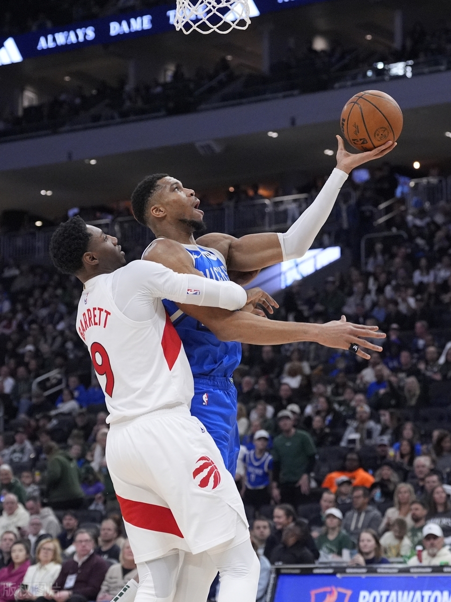 雄鹿横扫对手，字母哥狂砍+得分的简单介绍