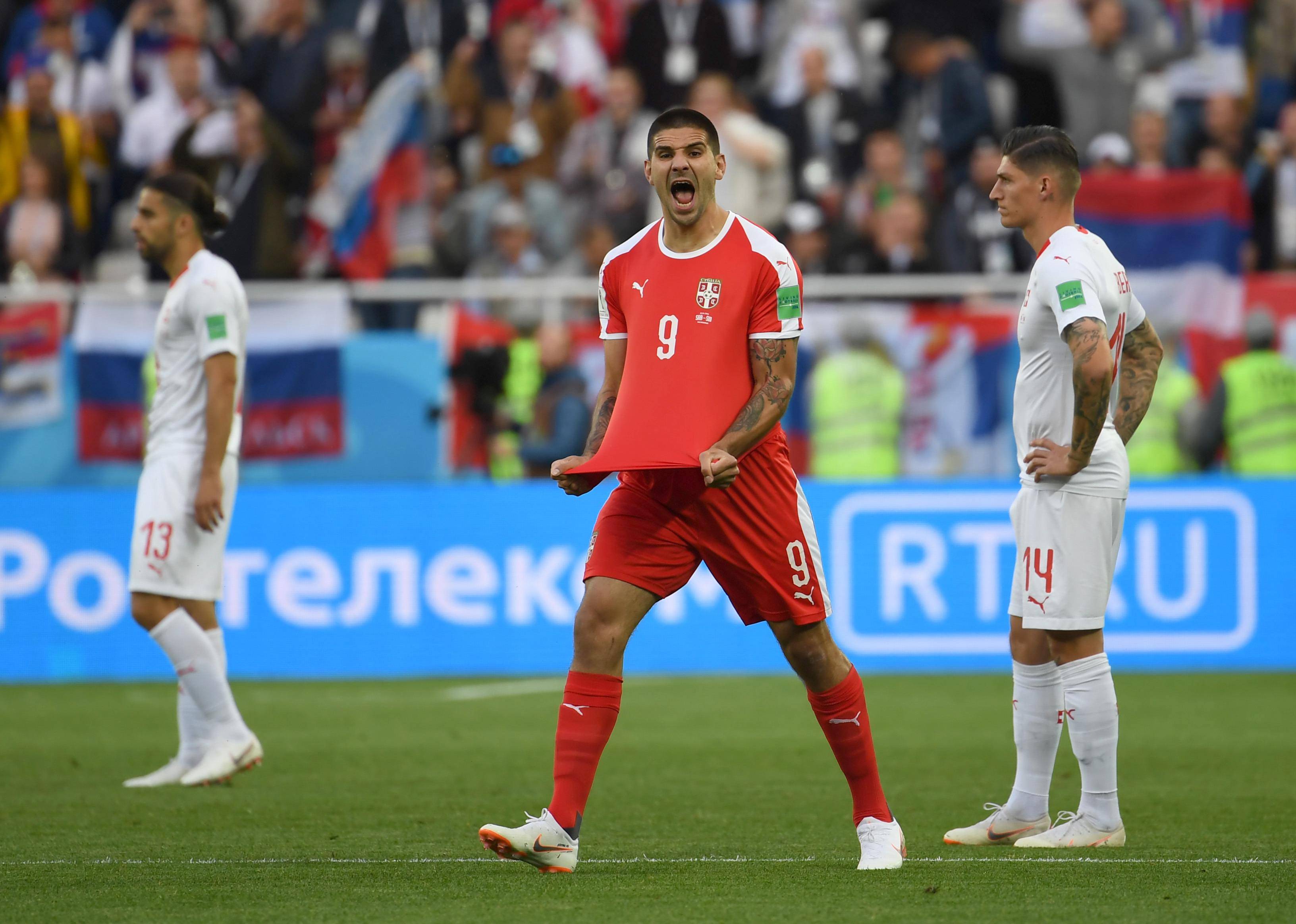 塞尔维亚球队士气高昂，赢得比赛