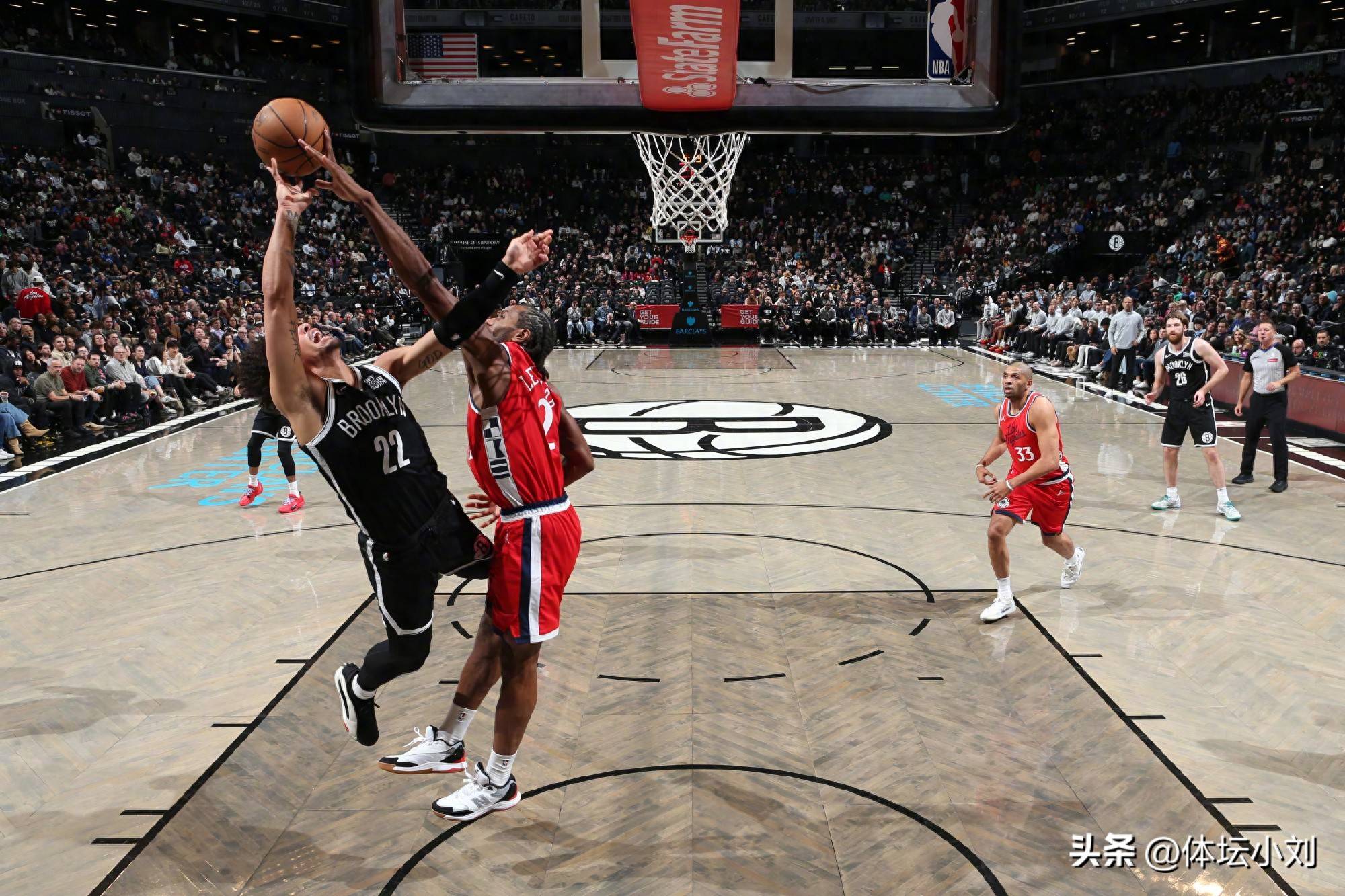 快船客场不敌国王，莱昂纳德表现低迷导致失分的简单介绍