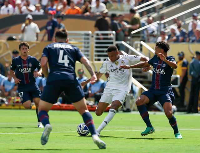 关于巴黎圣日耳曼势不可挡，踢进半决赛的信息