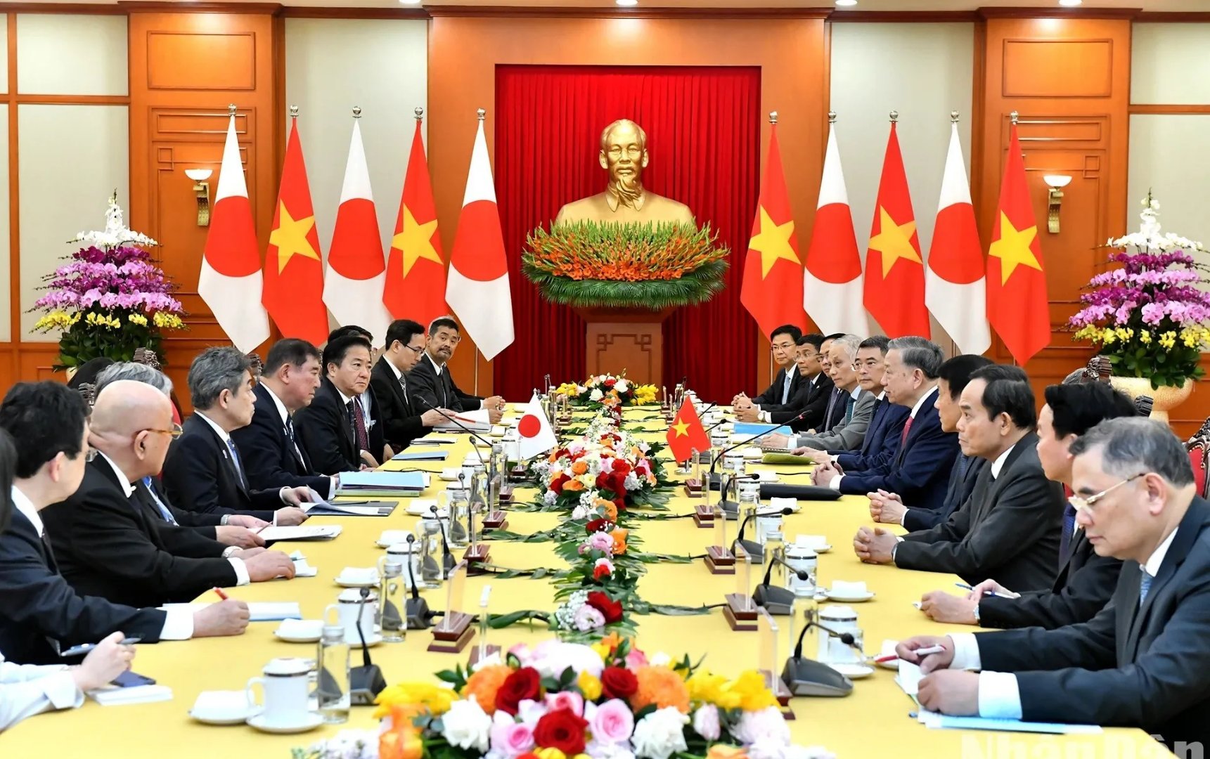 越南代表阻止对手进球，打破僵局