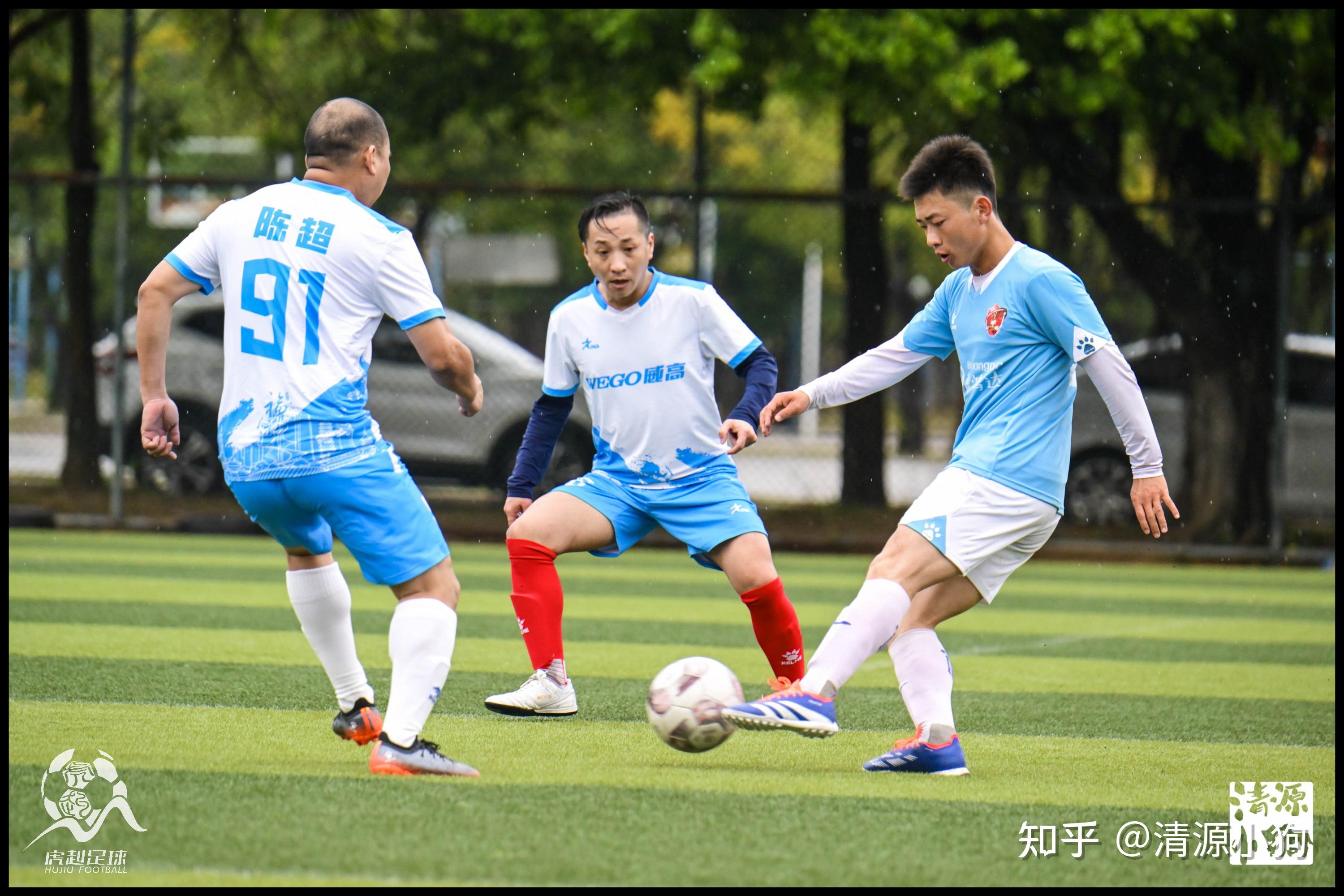 关于强强对决,足球巨头展开激烈较量的信息 关于强强对决,足球巨头展开激烈较量的信息