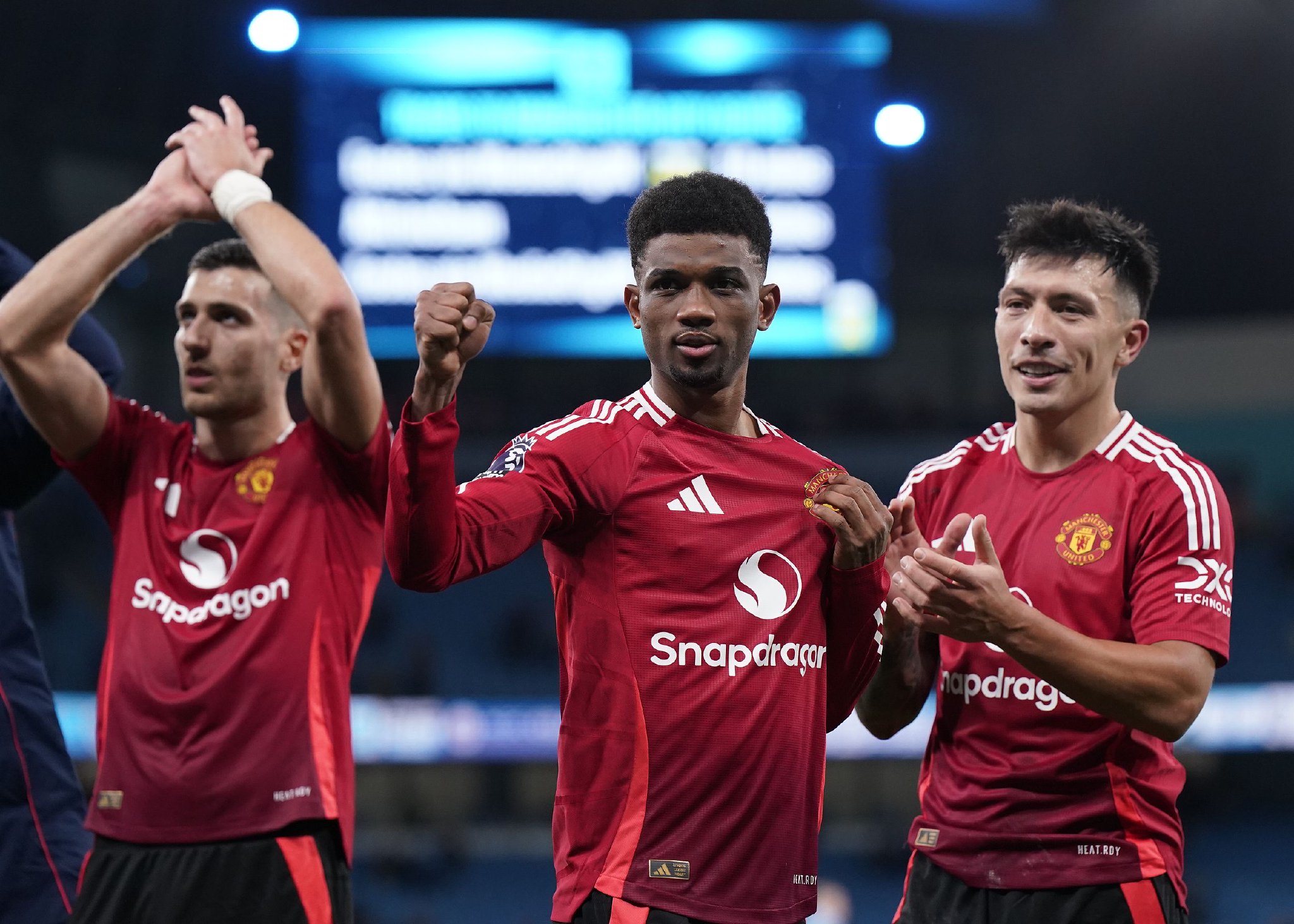 曼联队在欧国联比赛中实现逆转获胜