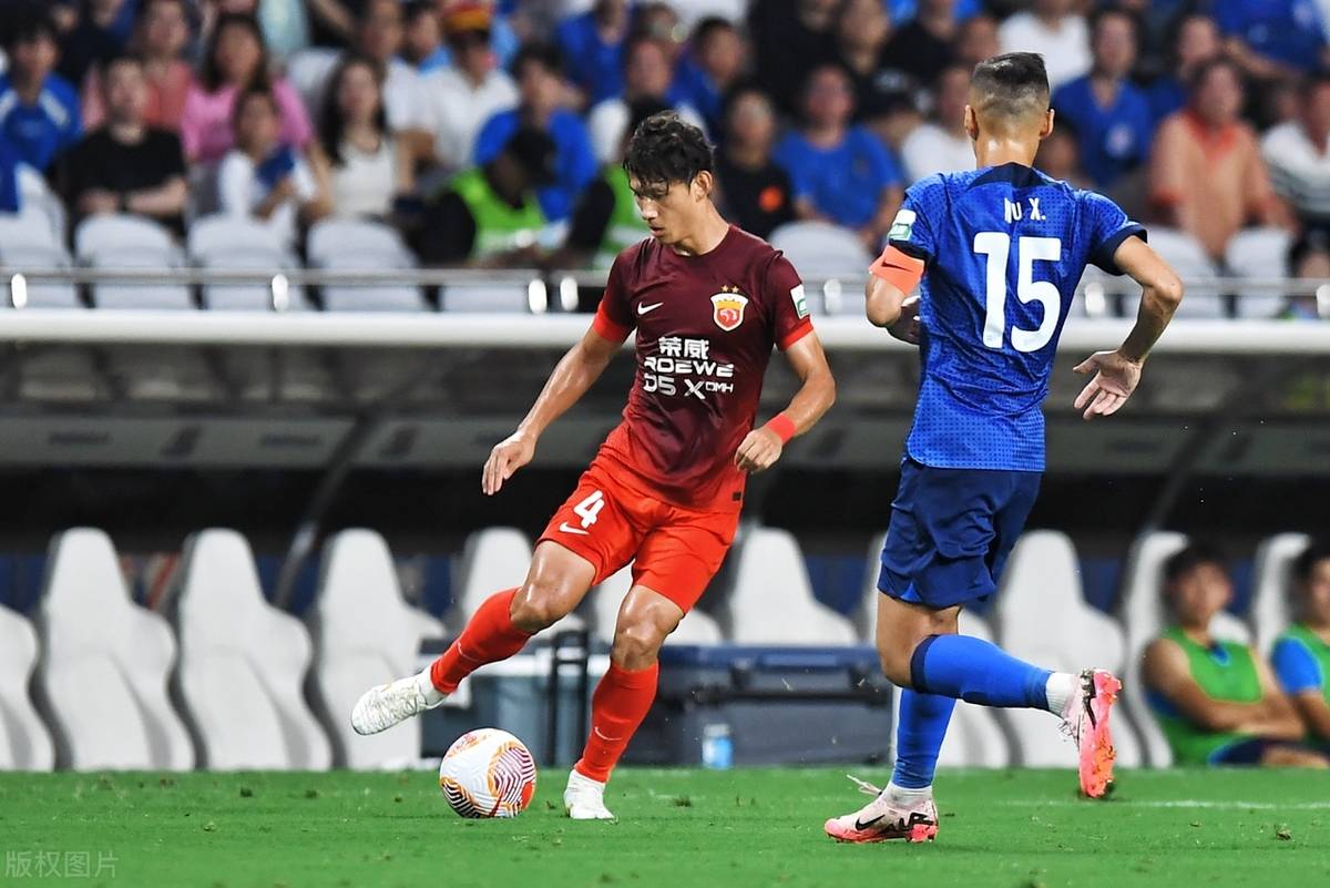 申花连胜气势如虹,高居积分榜榜首的简单介绍 申花连胜气势如虹,高居积分榜榜首的简单介绍