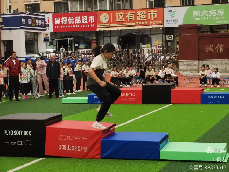 神勇之举！比赛中选手斗志昂扬不屈