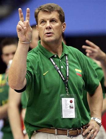 意大利队力克立陶宛，小组赛领先优势