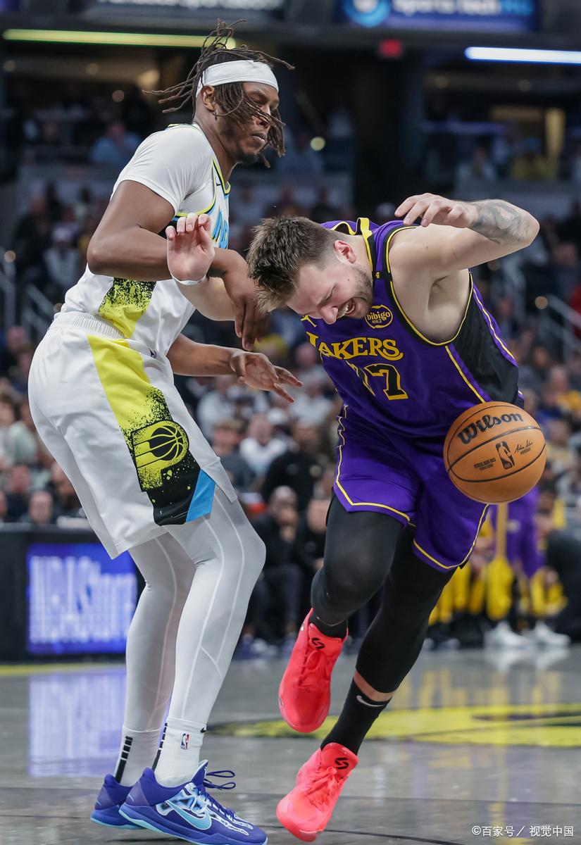 西部强队对决：湖人战士交锋如火如荼