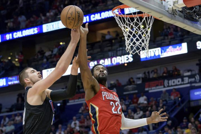 关于快船完胜掘金，费沃斯完成帽子戏法的信息