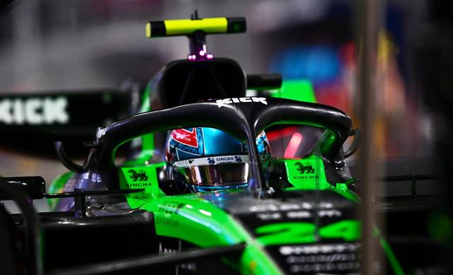 梅赛德斯完胜迈凯伦,周冠宇点燃赛场 梅赛德斯完胜迈凯伦,周冠宇点燃赛场