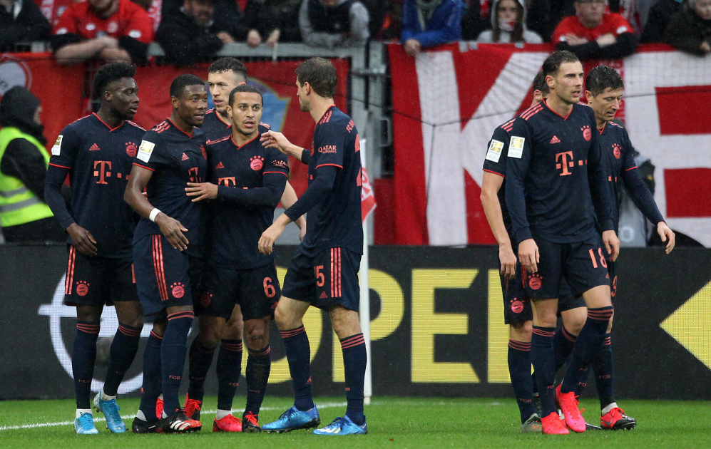 日本轻取AC米兰，穆勒惊艳四座