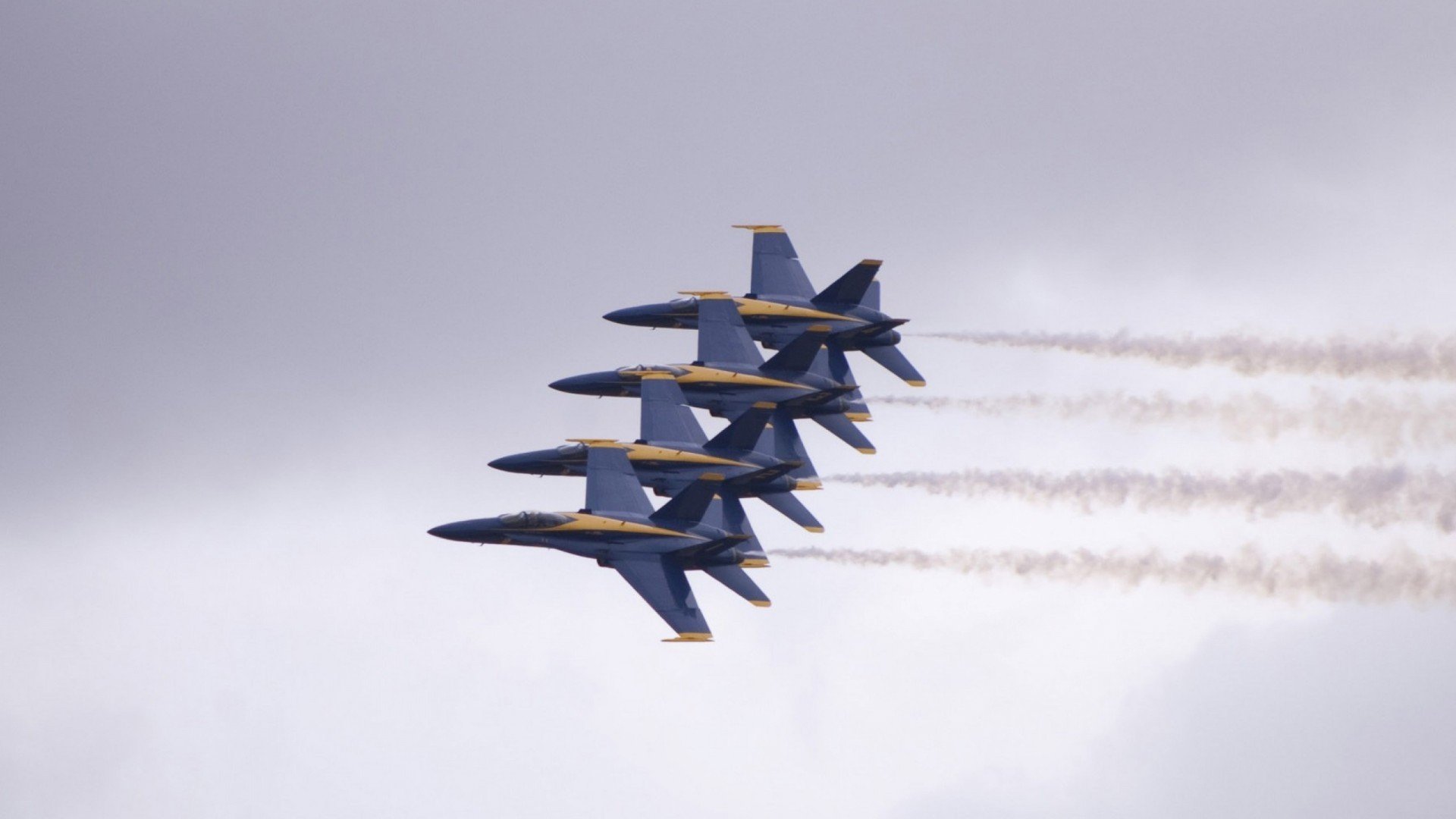 夜鹰啄破铁幕，迪马利亚一剑封喉，巴萨收割马竞