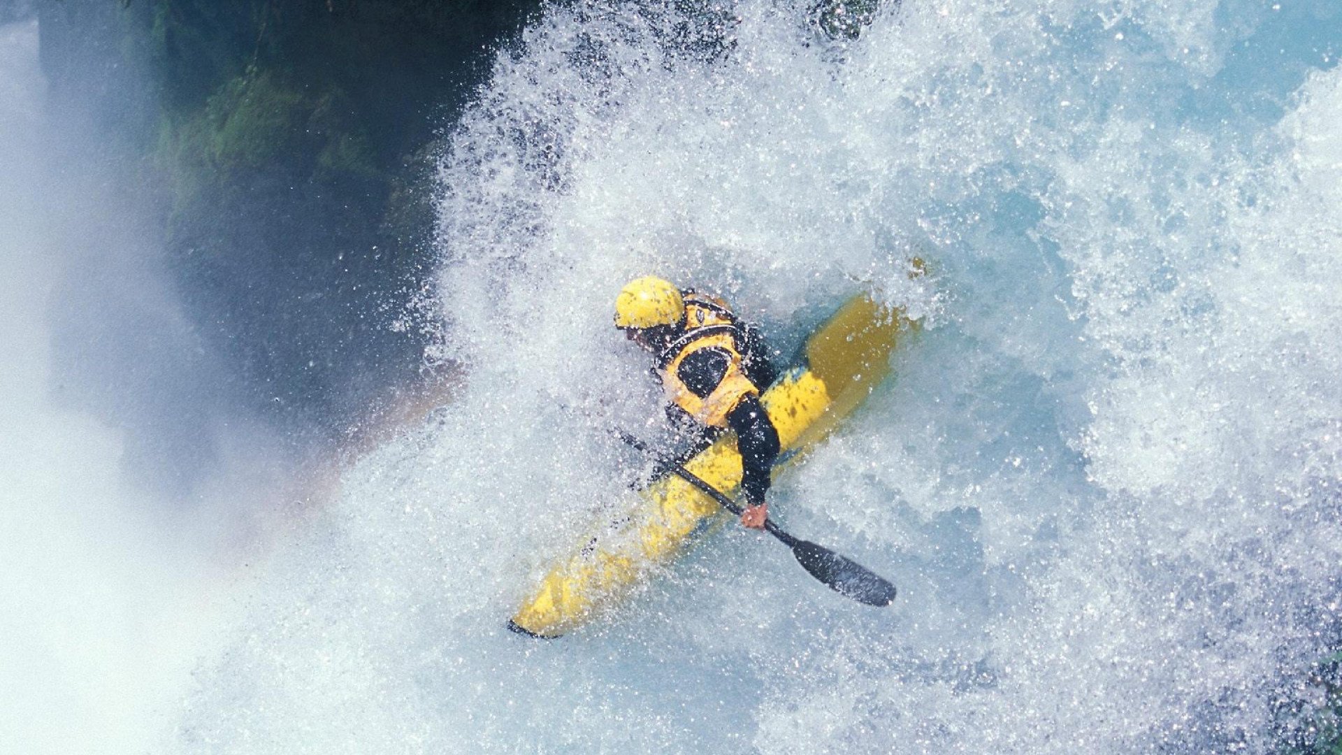 金玟哉舞动中场，尼斯铁蹄踏平加拿大