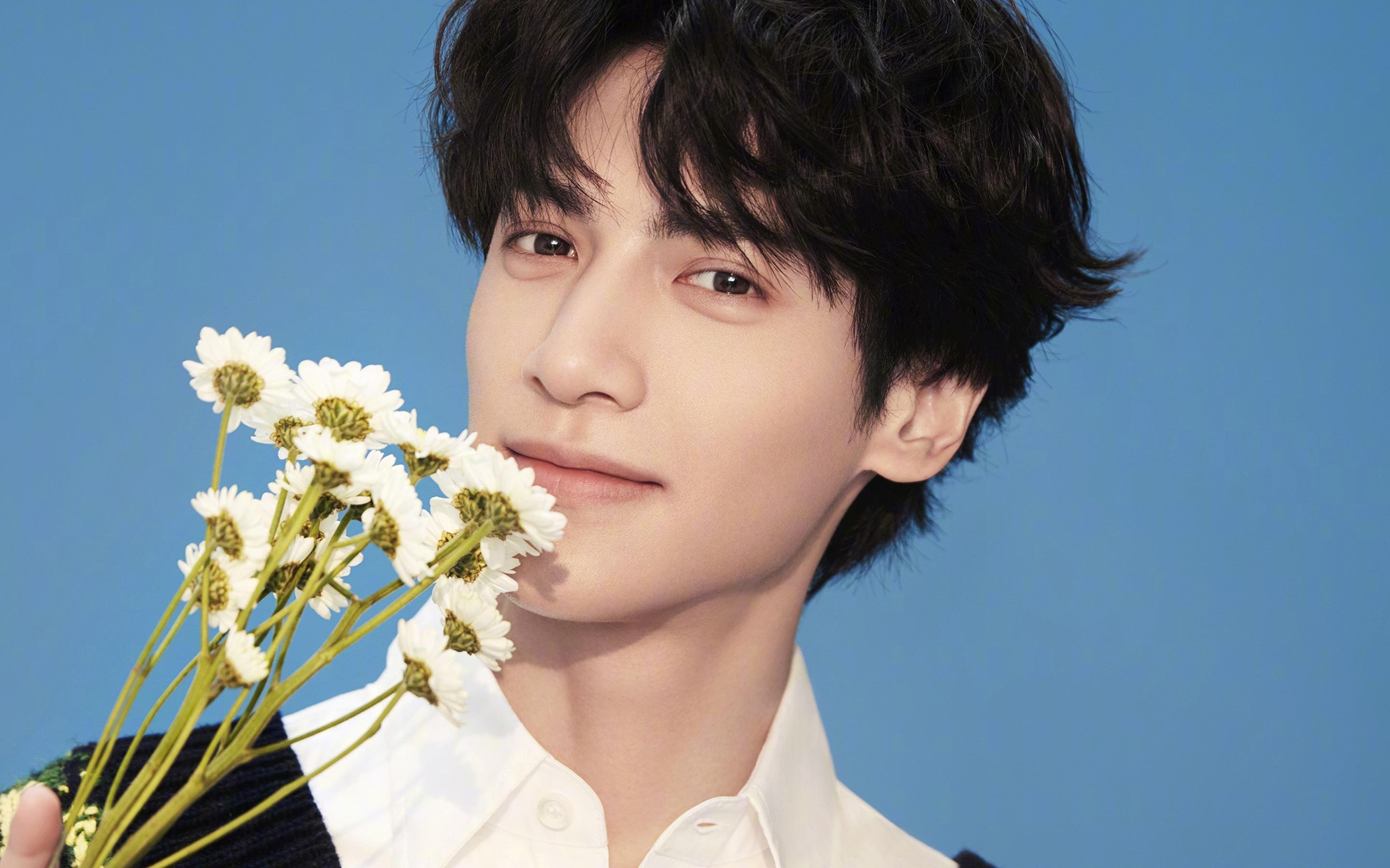 关键先生罗德里，一传两射导演逆转，土法足球碰撞中的现代中场答案