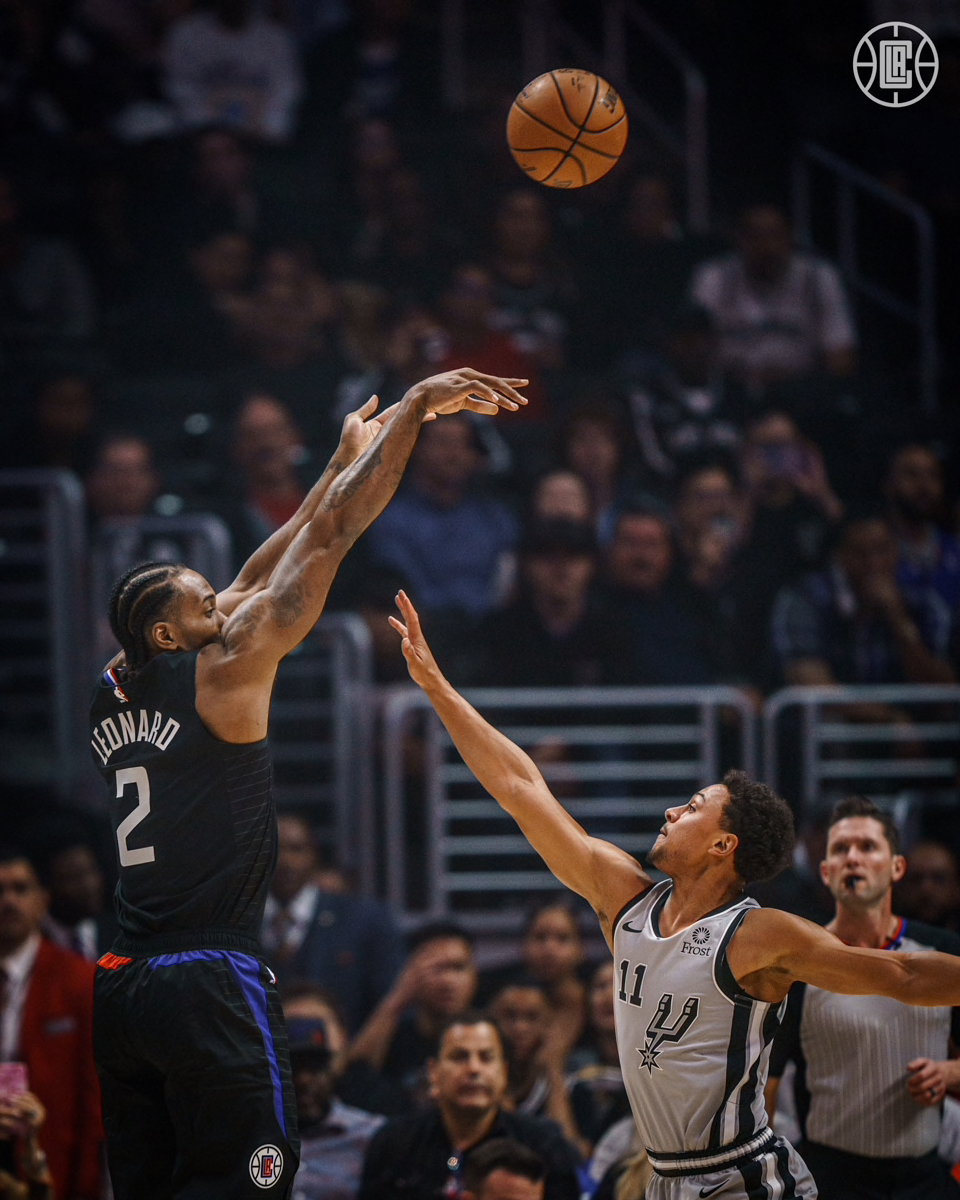 英格兰强势晋级里昂，卡拉斯科末节接管比赛