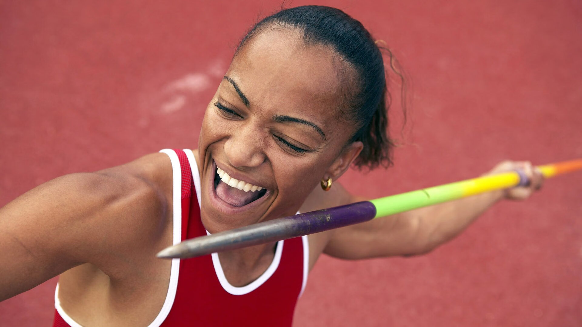 黄潜战红军映衬绿荫永恒命题,当团队奇迹遇上个人英雄主义